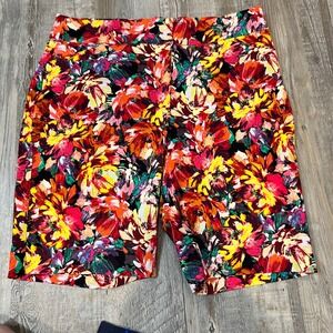ATTYRE Petite Women's Floral Print Shorts Size 12P